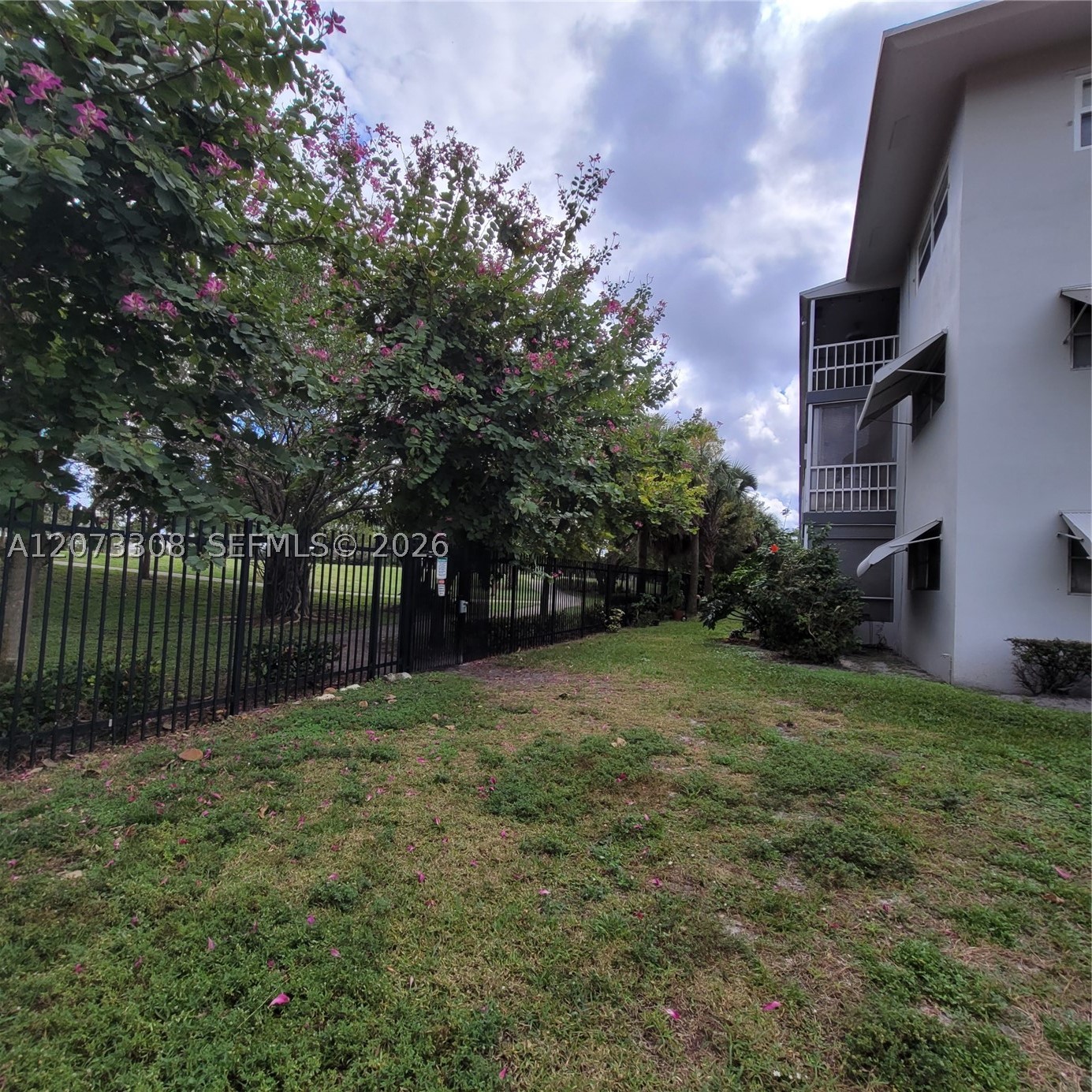 1001 Hillcrest Ct 215 Property Photo 50