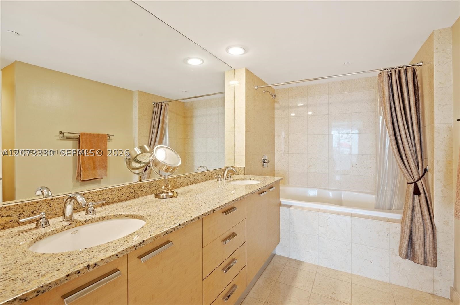 1850 S Ocean Dr 3508 Property Photo 5