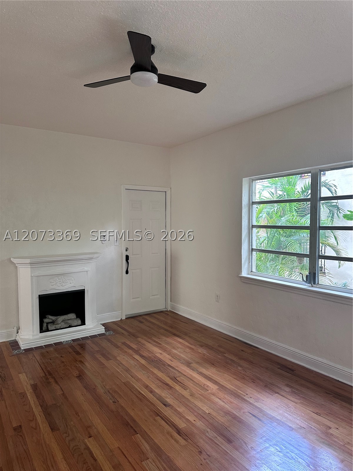 1560 Jefferson Ave 4 Property Photo 2