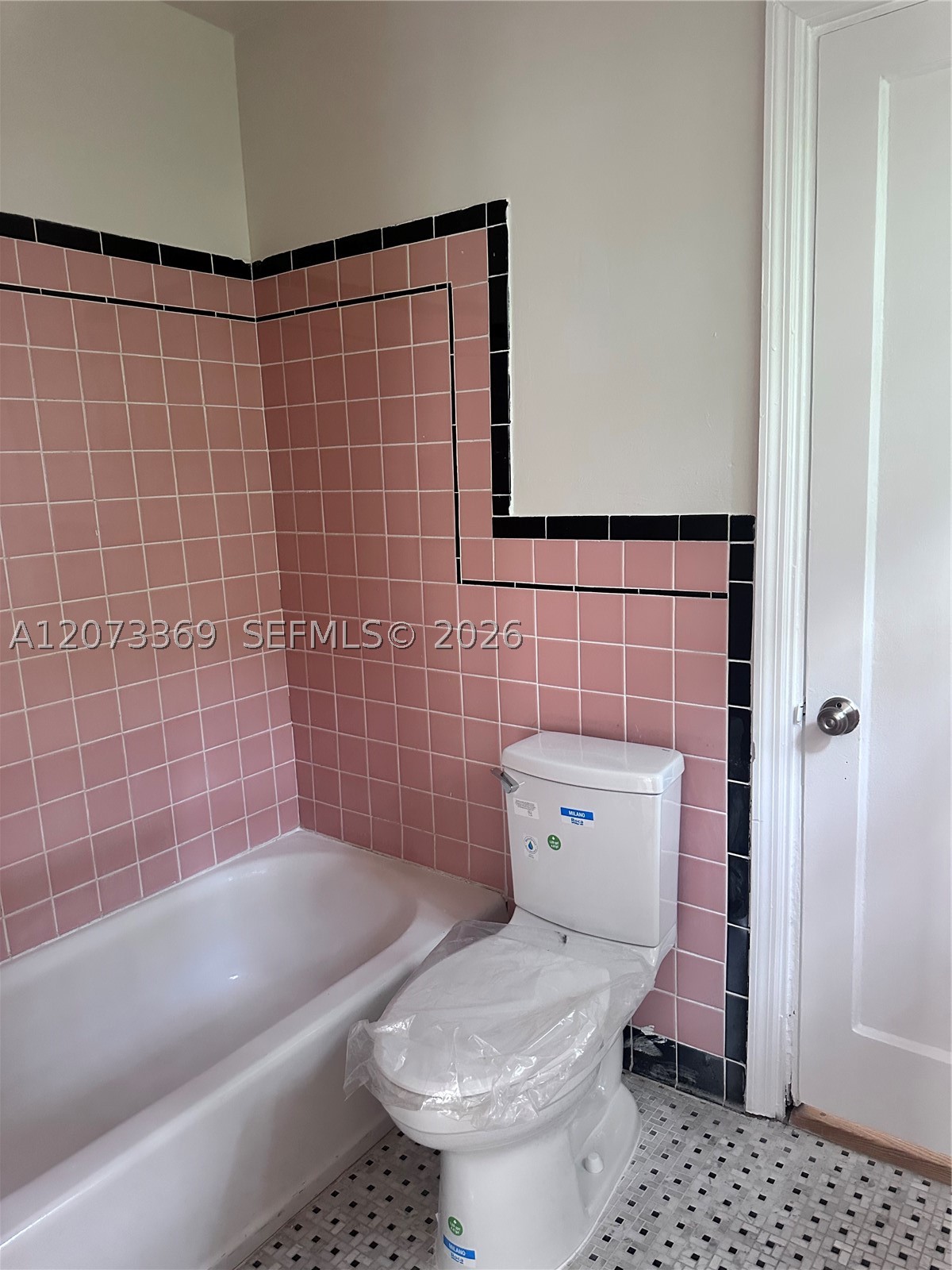 1560 Jefferson Ave 4 Property Photo 6