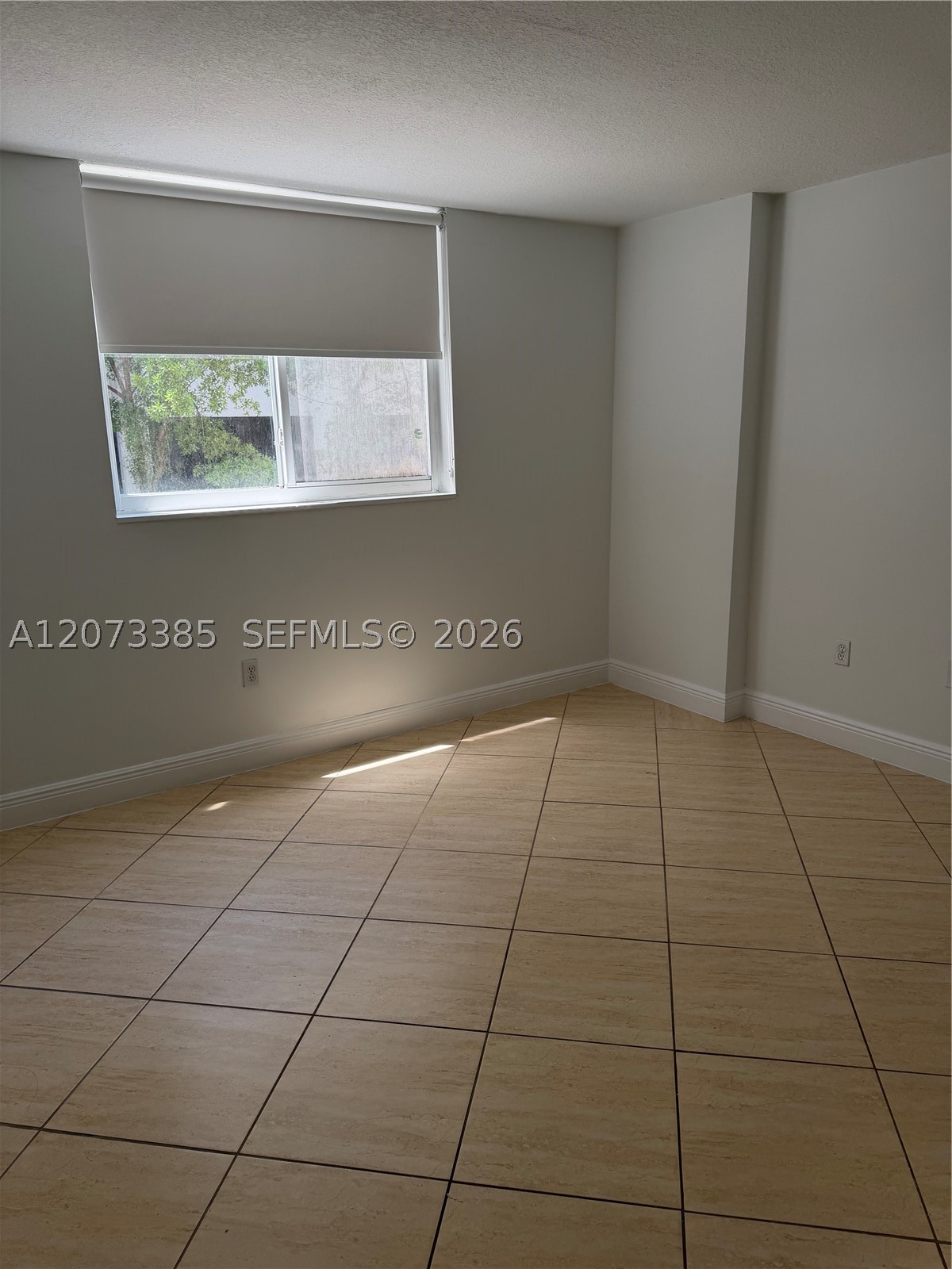 210 Sw 11th St 204 Property Photo 9