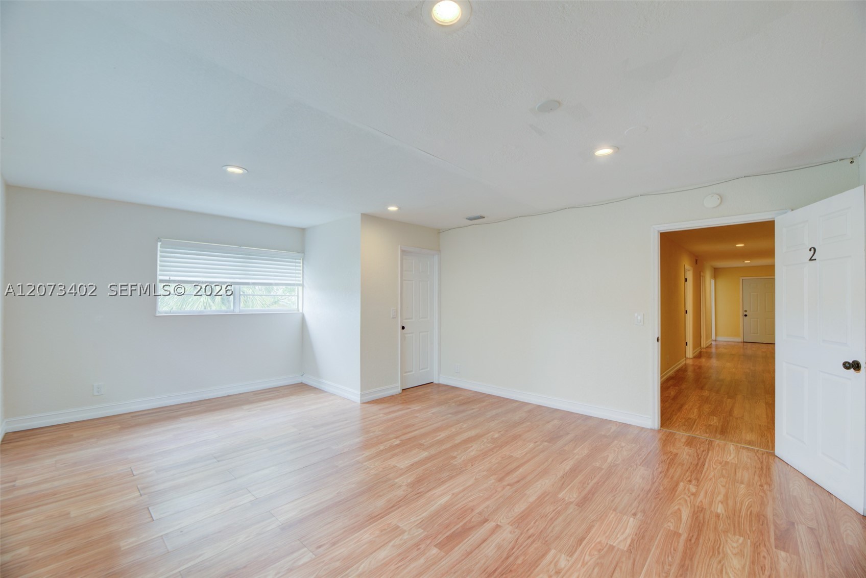 359 10th St Property Photo 11