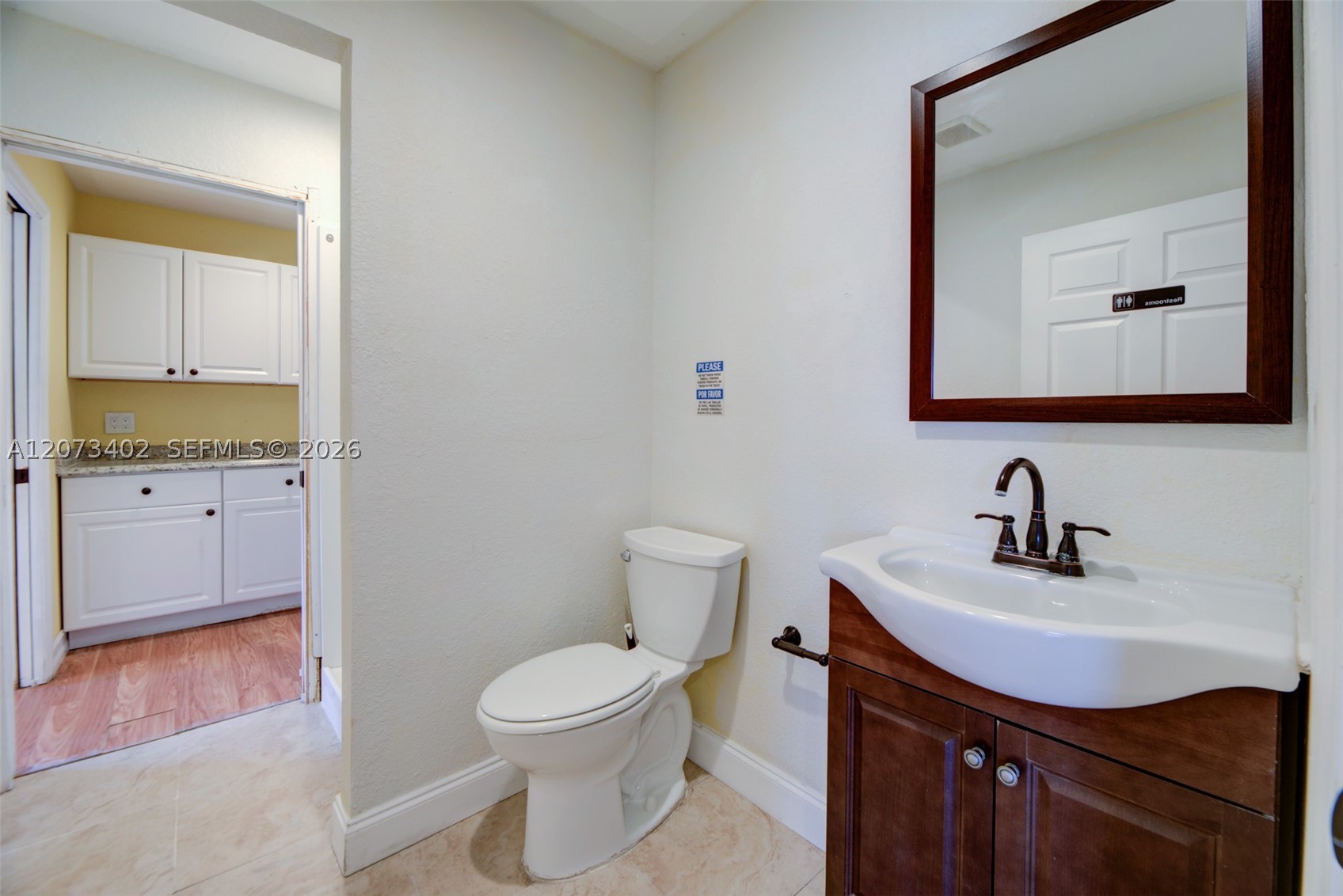 359 10th St Property Photo 16