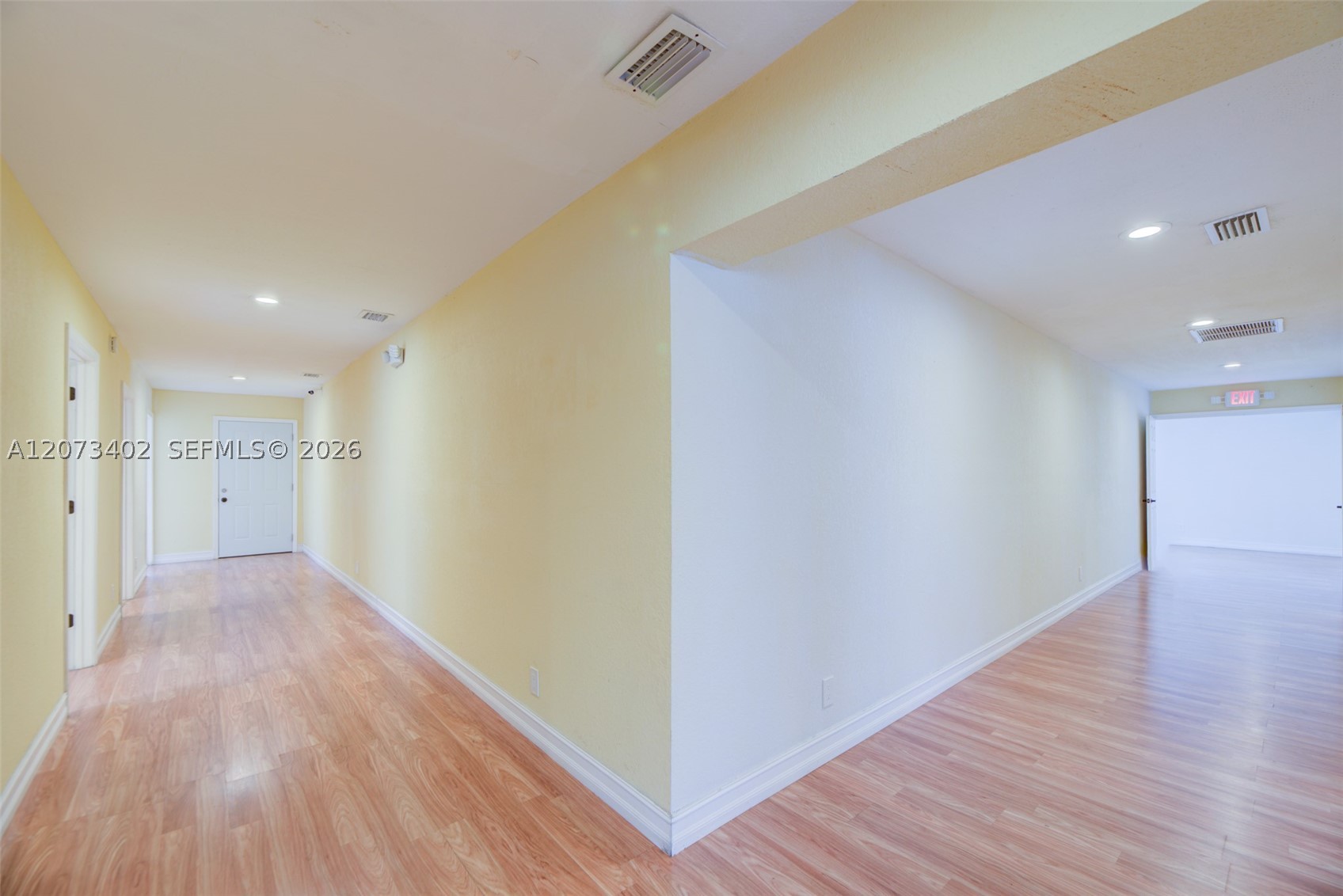 359 10th St Property Photo 18