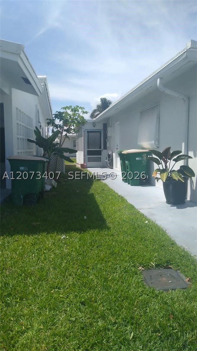 7111 Nw 68th Ave Property Photo 10