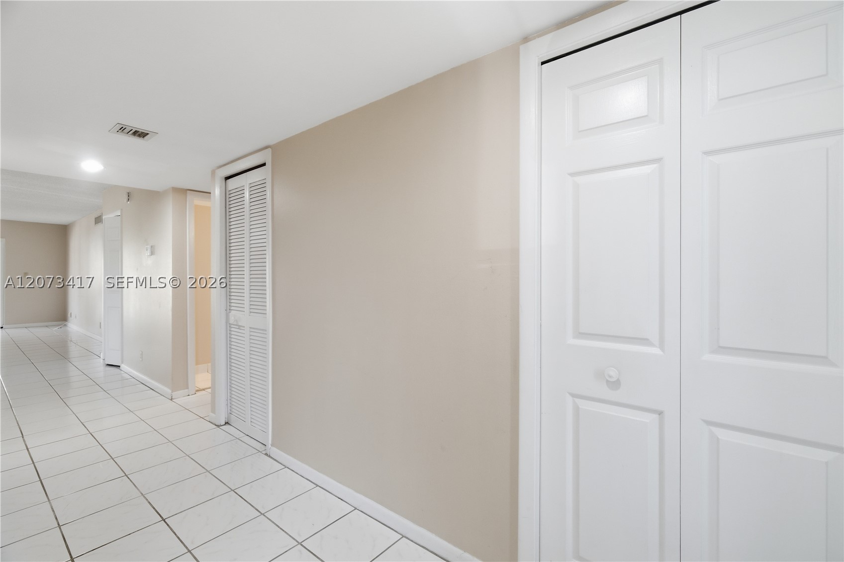 16252 Laurel Dr 201 Property Photo 4