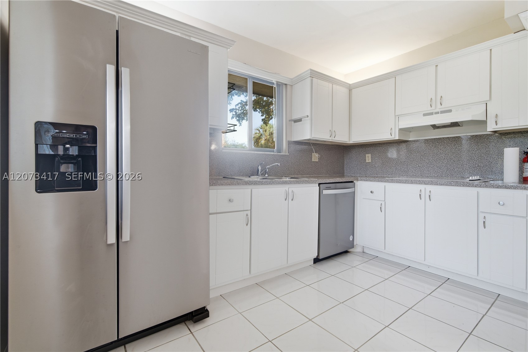 16252 Laurel Dr 201 Property Photo 7