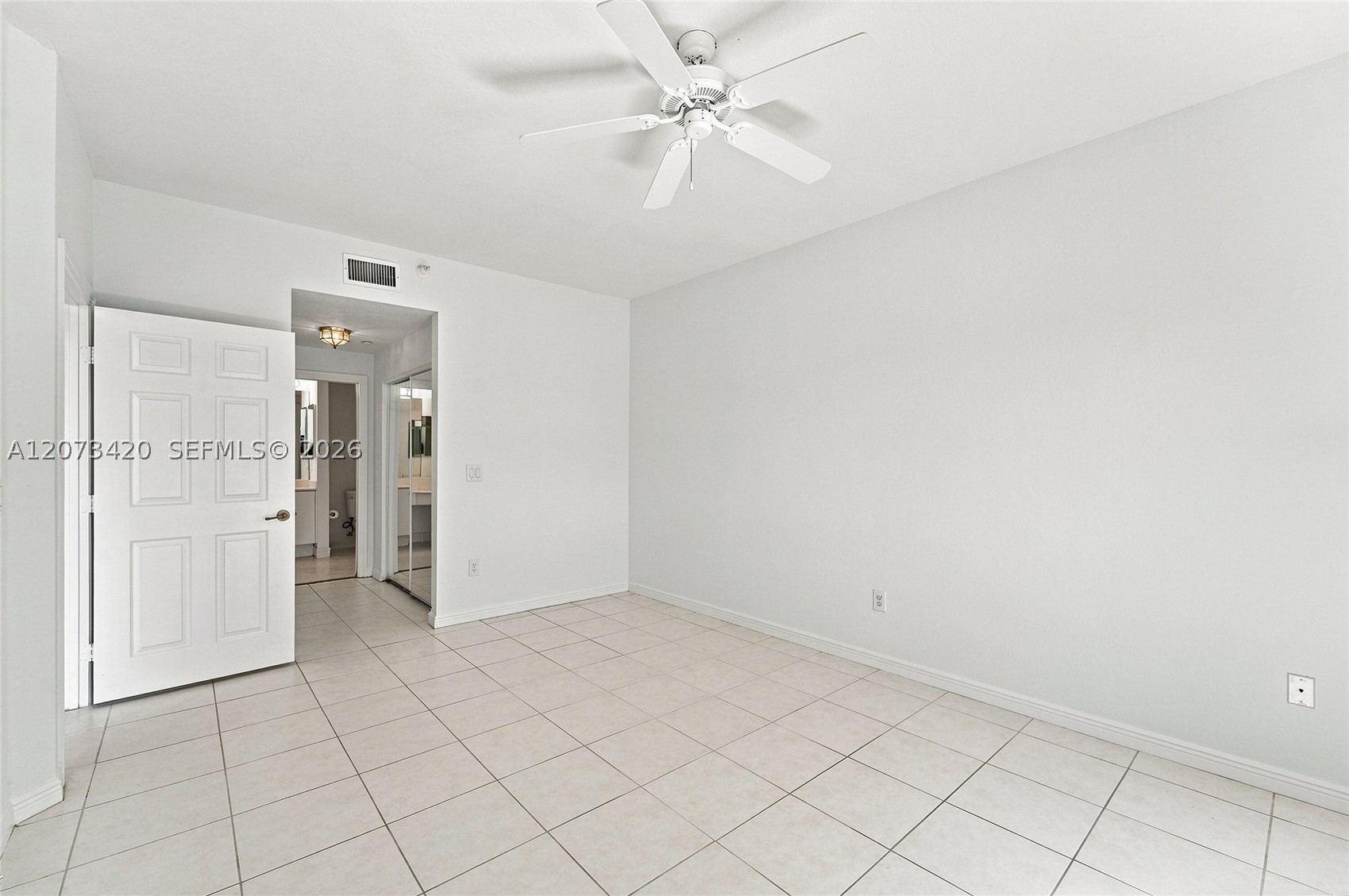 7739 Southampton Ter 308 Property Photo 26