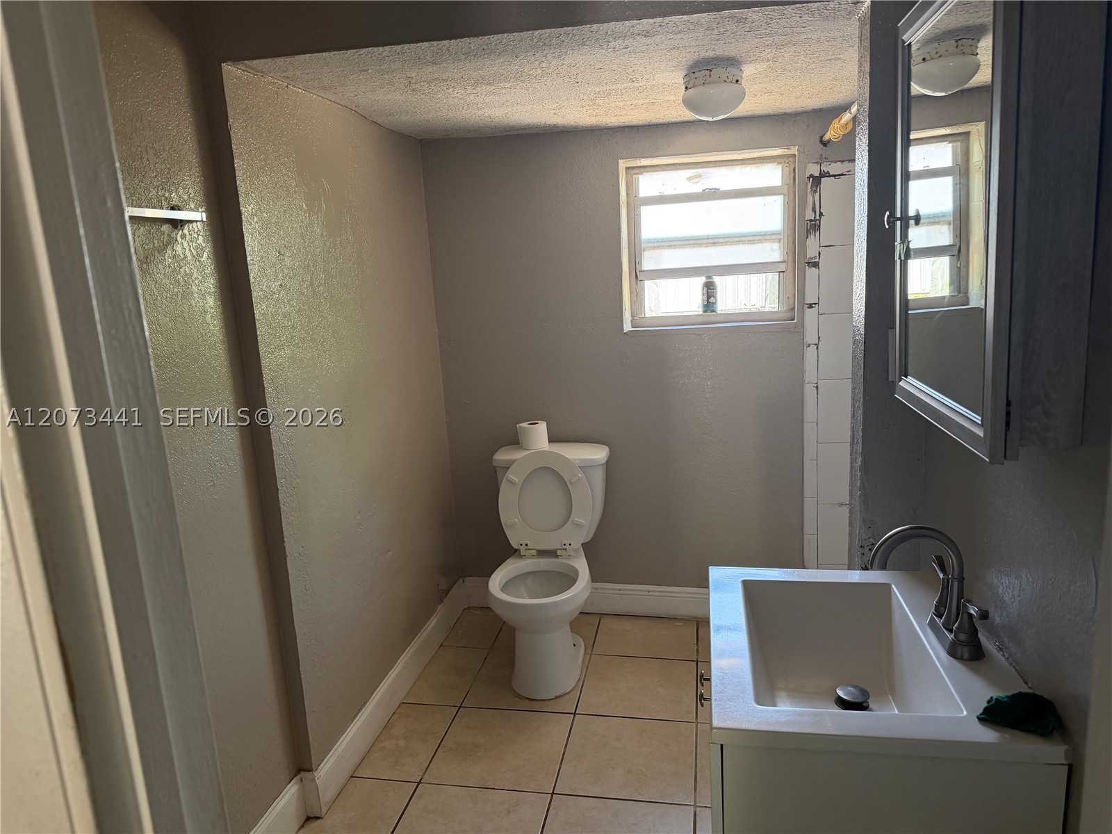 3035 Nw 55th St Property Photo 7