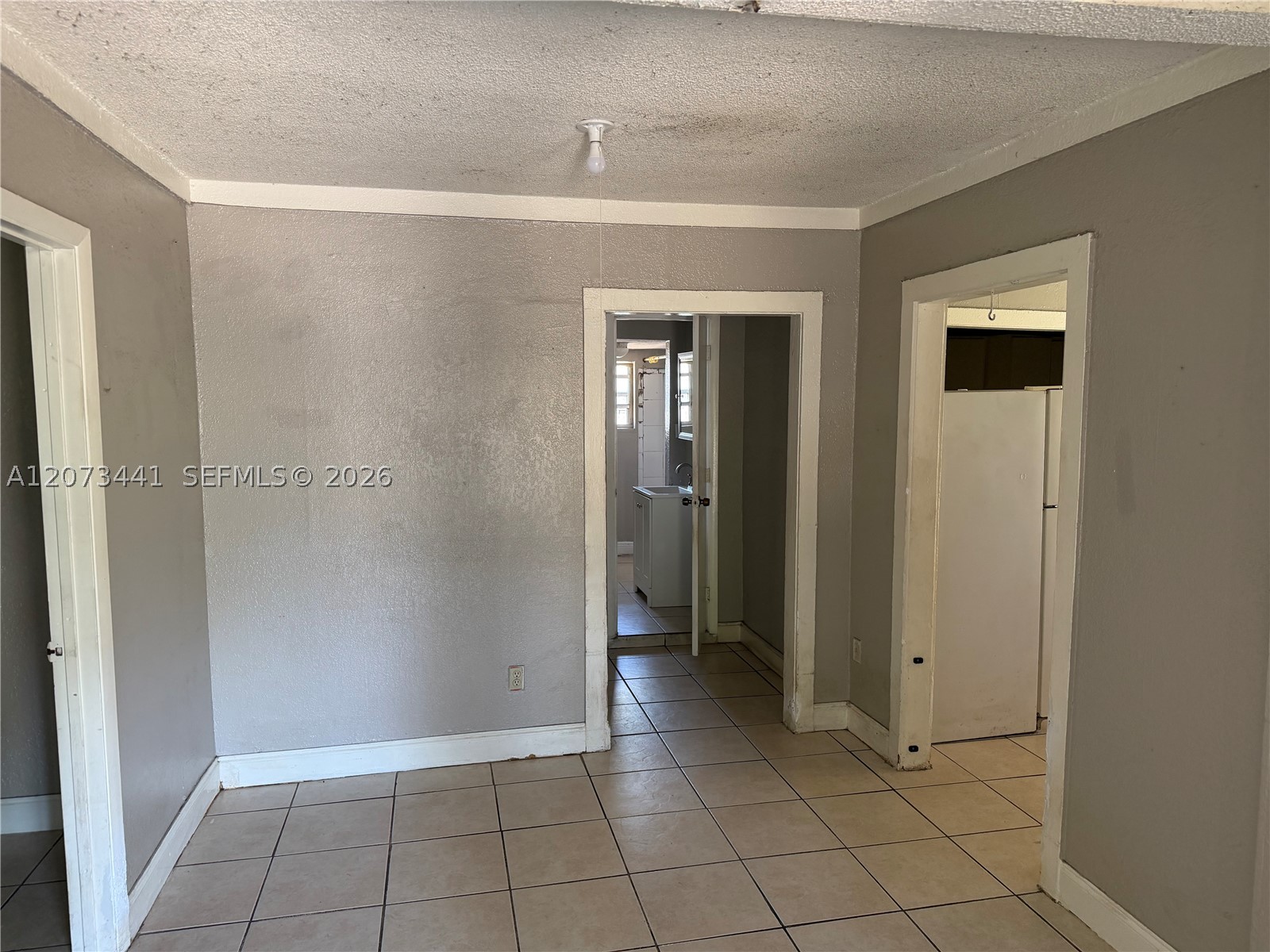 3035 Nw 55th St Property Photo 8