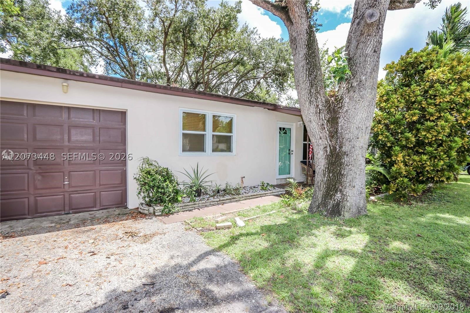 2274 SW 44th St 2276 Property Photo 1