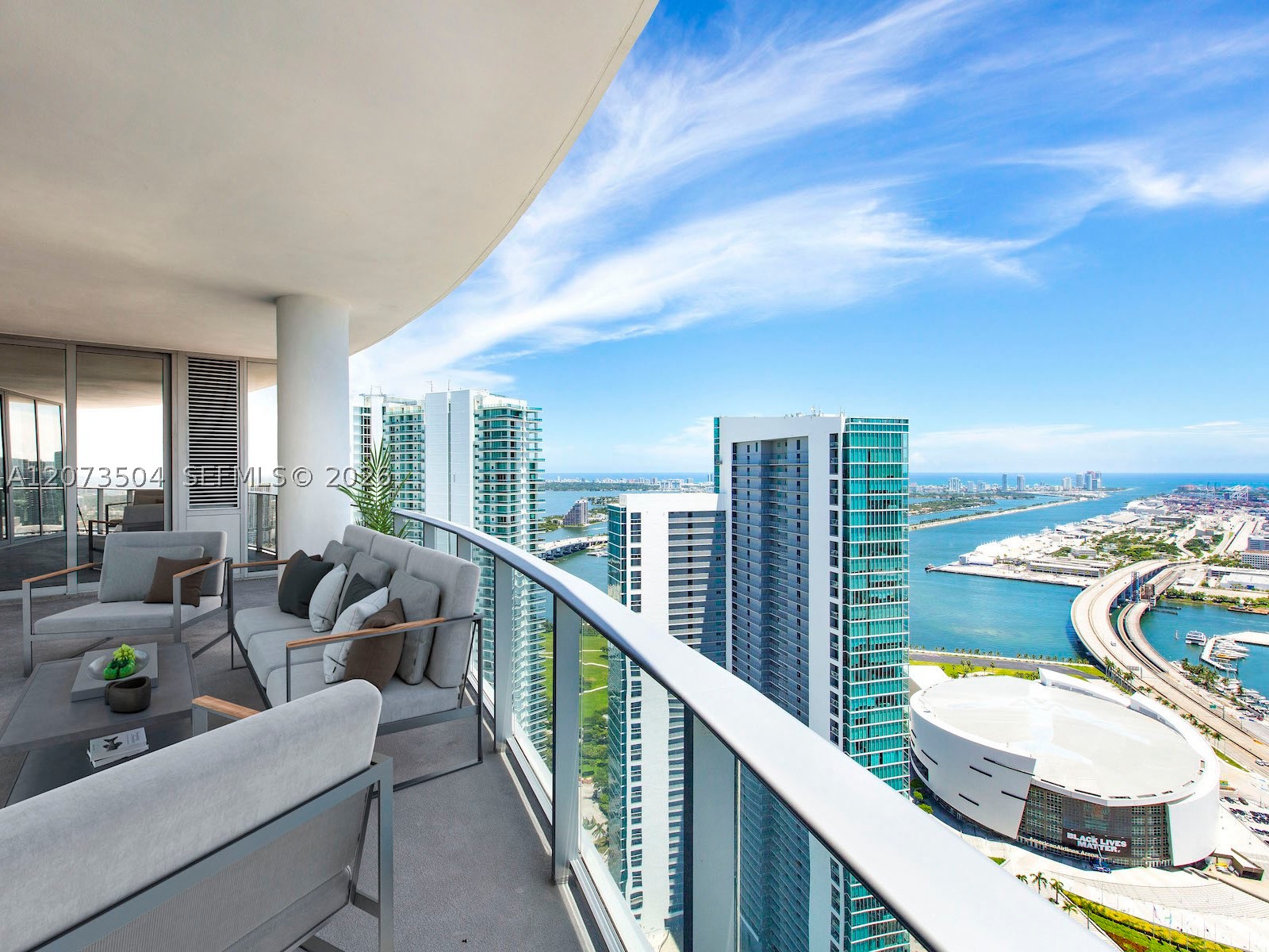 851 Ne 1st Ave Ph5011 Property Photo 31