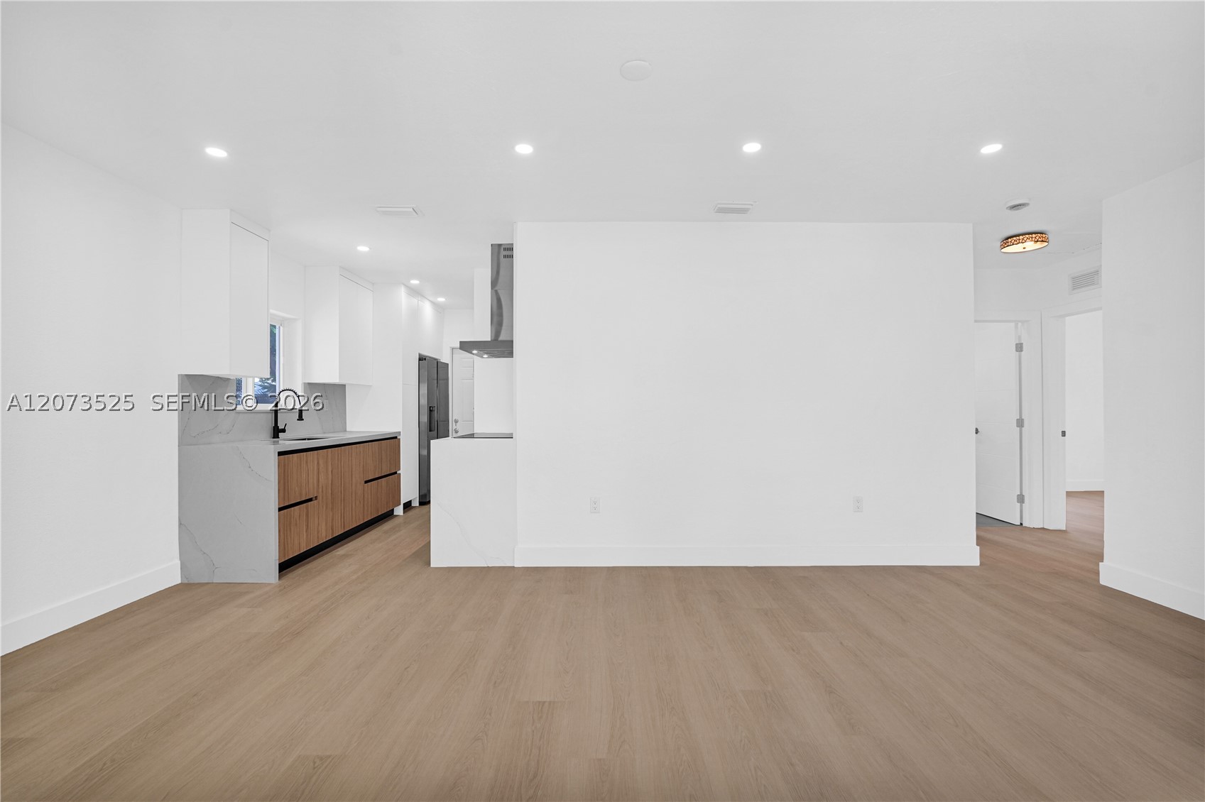 657 Ahmad St Property Photo 4