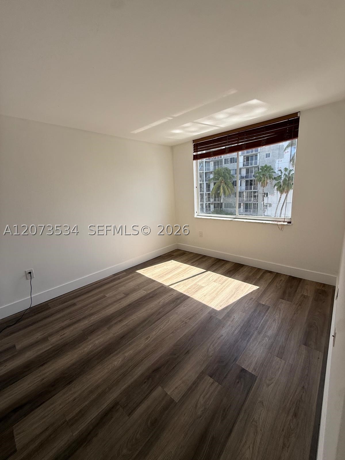 1720 Nw N River Dr 408 Property Photo 6