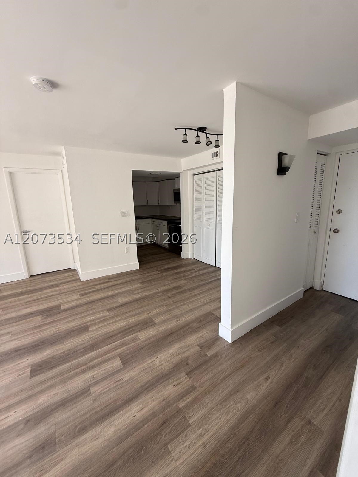 1720 Nw N River Dr 408 Property Photo 12