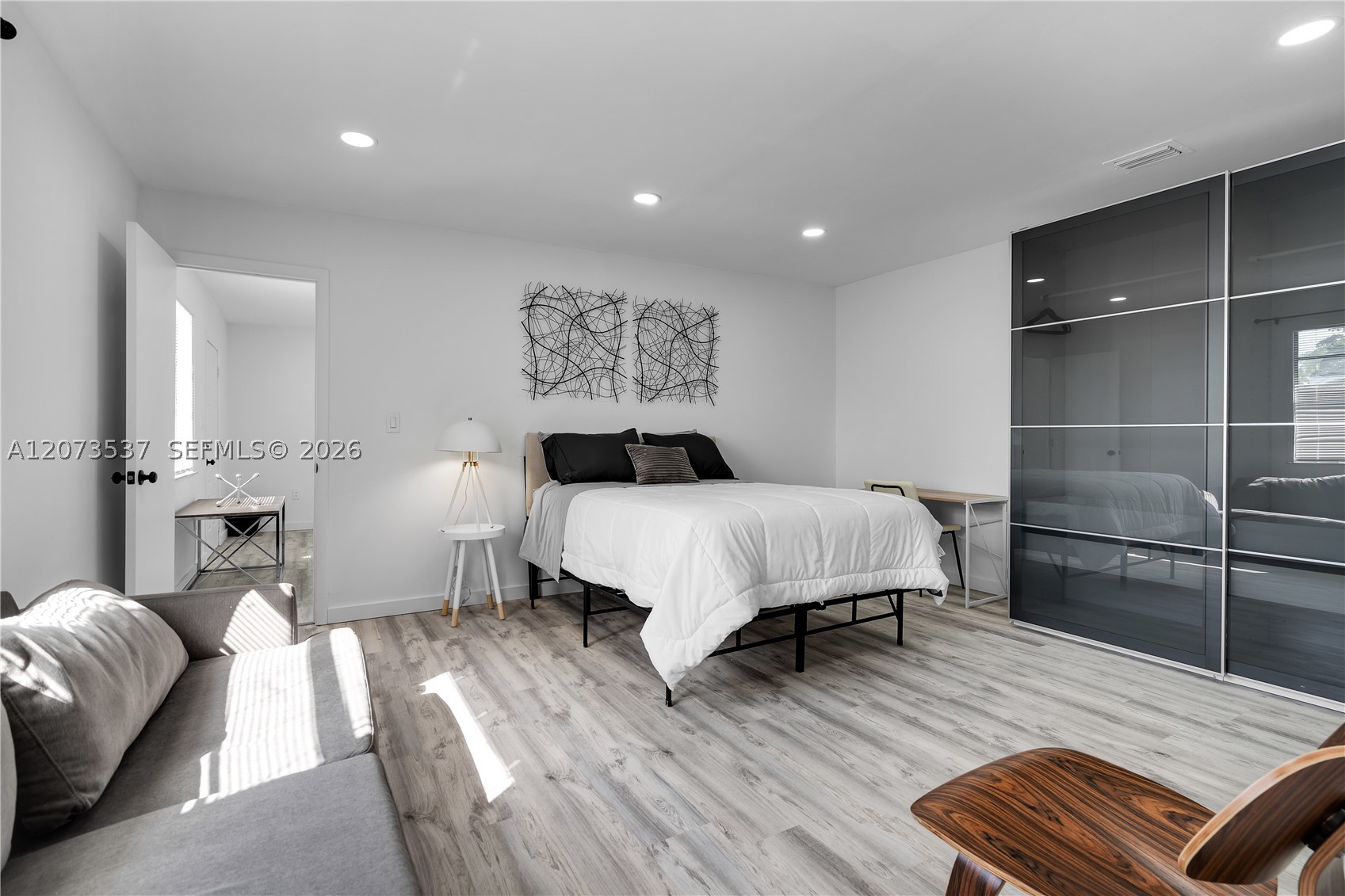 1510 Normandy B Property Photo 5