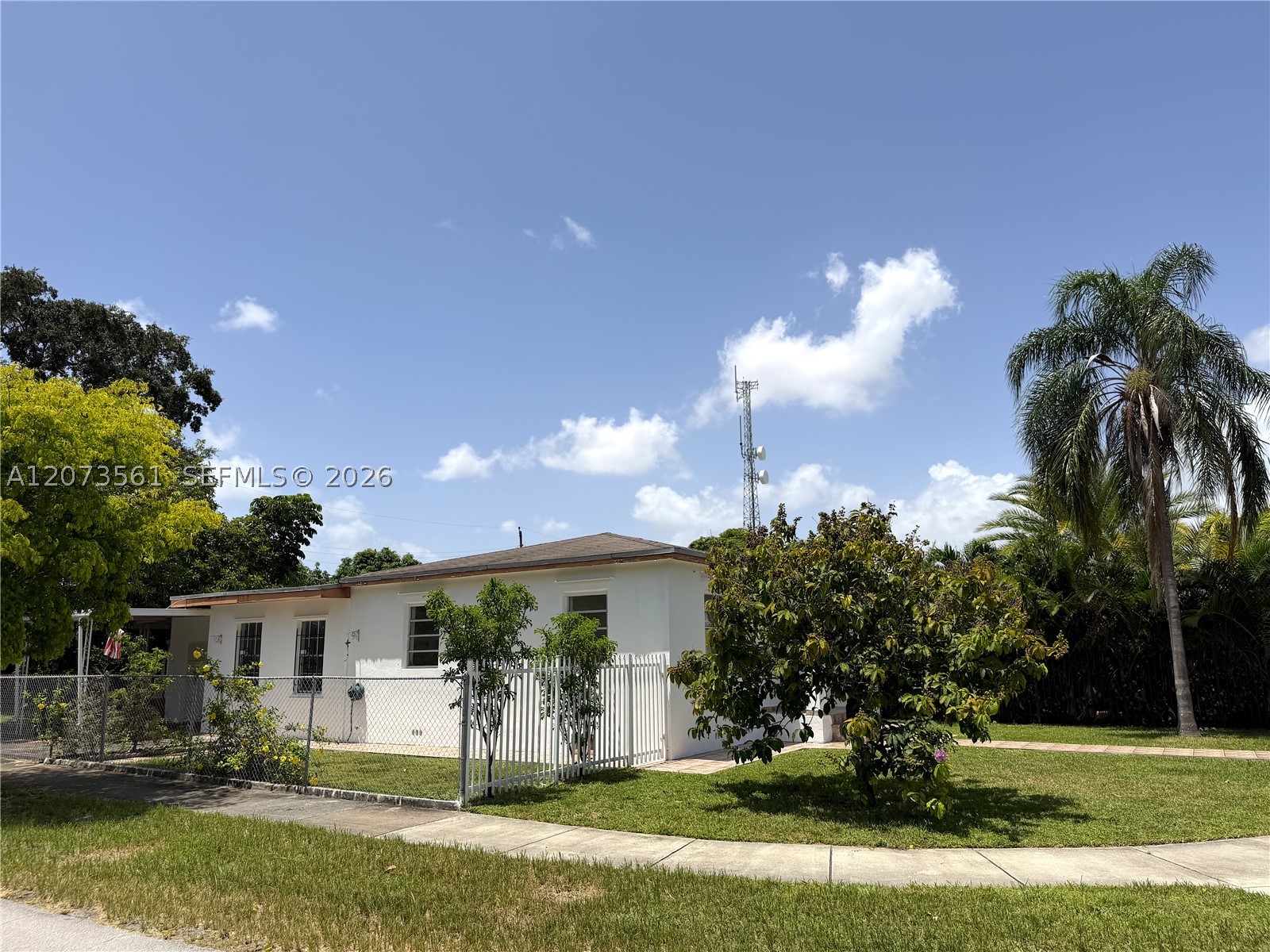 120 Sw 59th Ave Property Photo 4