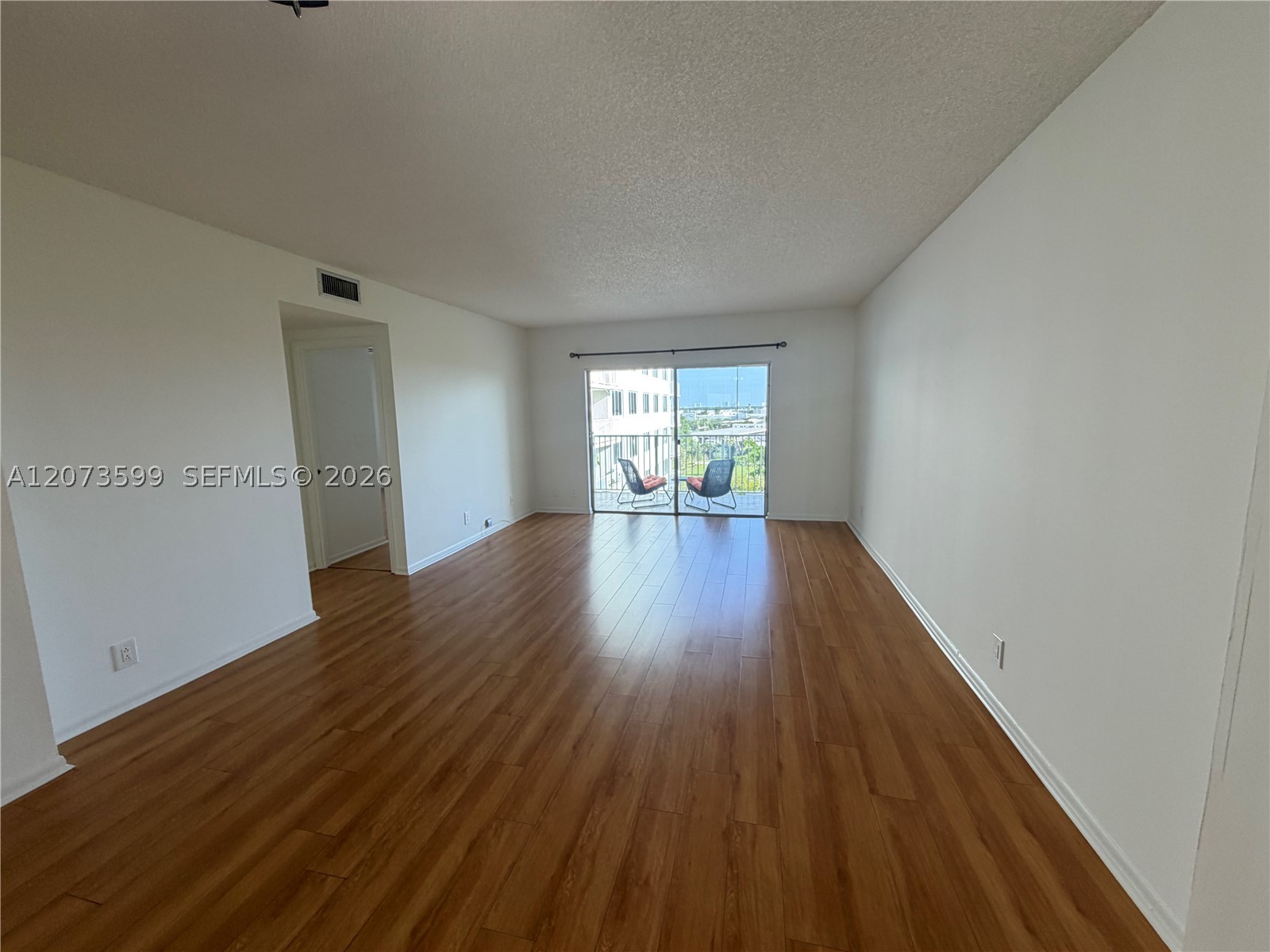4200 Hillcrest Dr 809 Property Photo 17