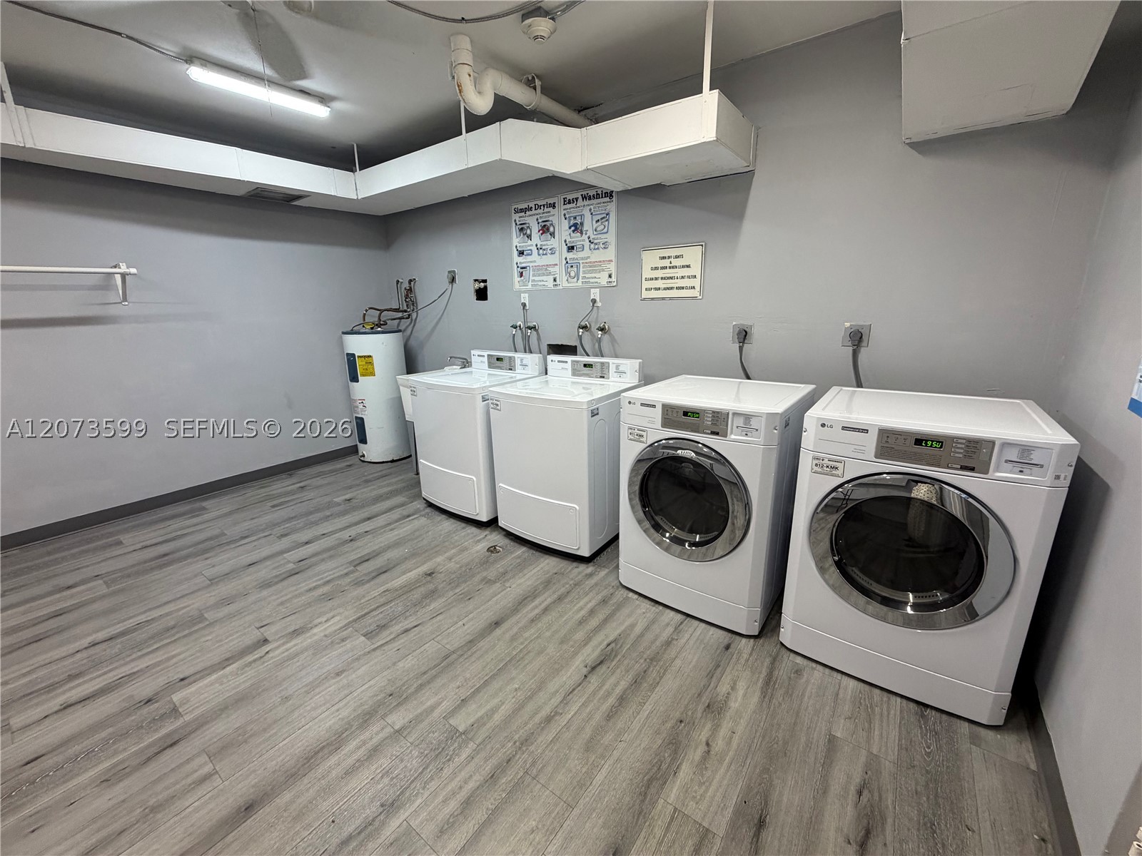 4200 Hillcrest Dr 809 Property Photo 27