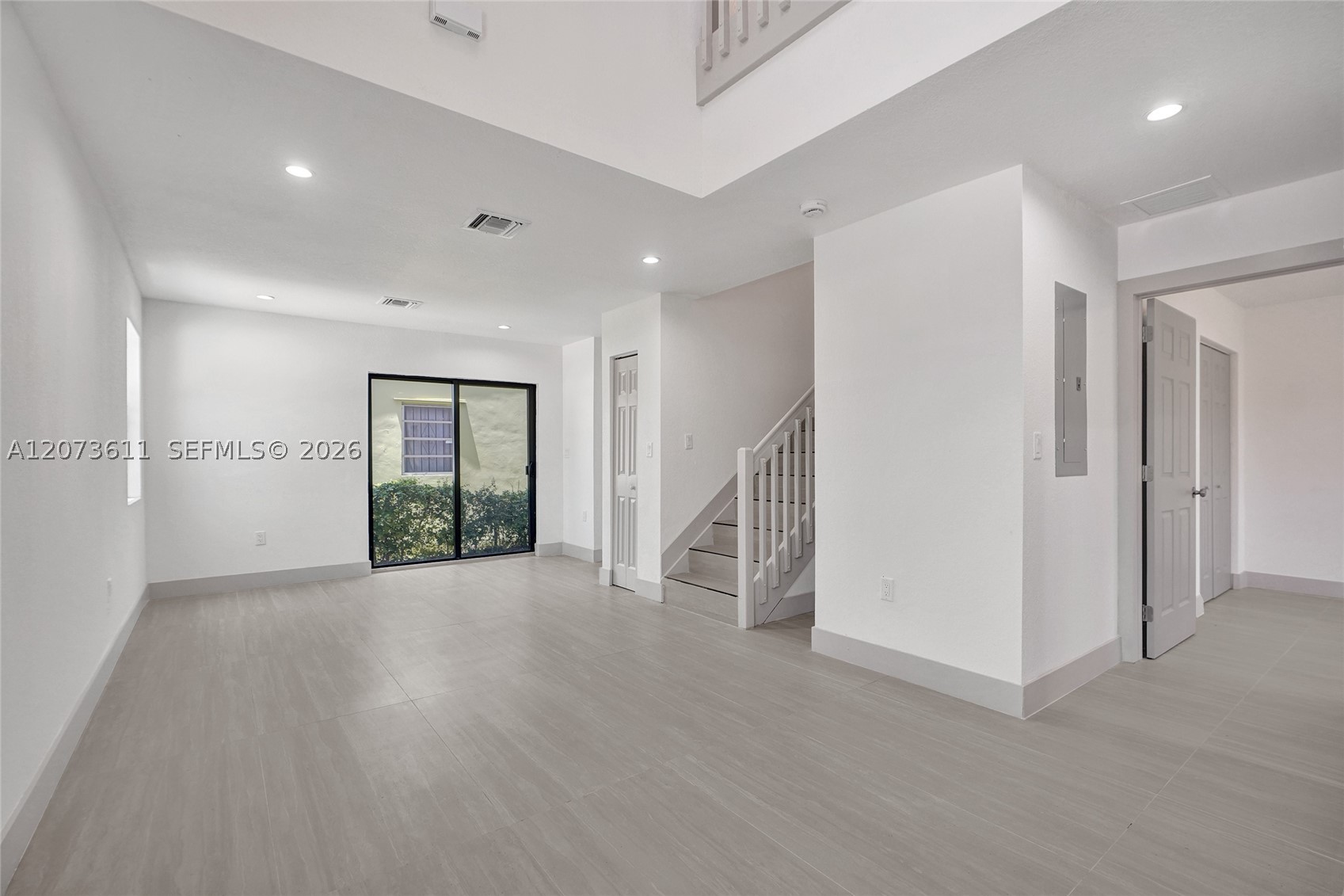 3051-3053 Nw 59th St Property Photo 4