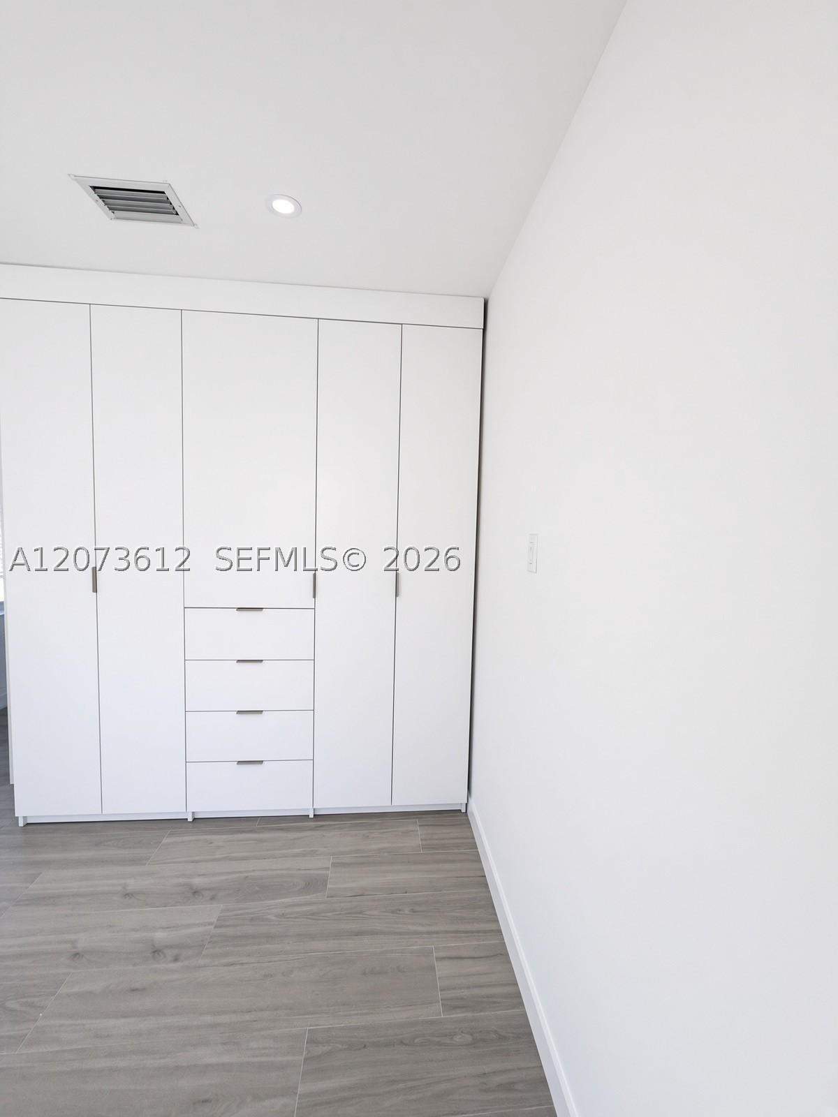 2855 Royal Palm Ave 4 Property Photo 10