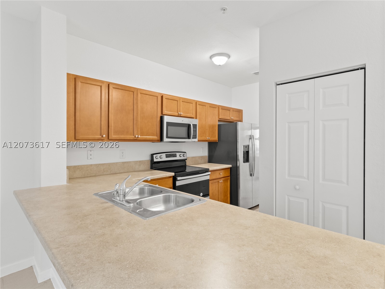 132 Se 28th Pl 7 Property Photo 16