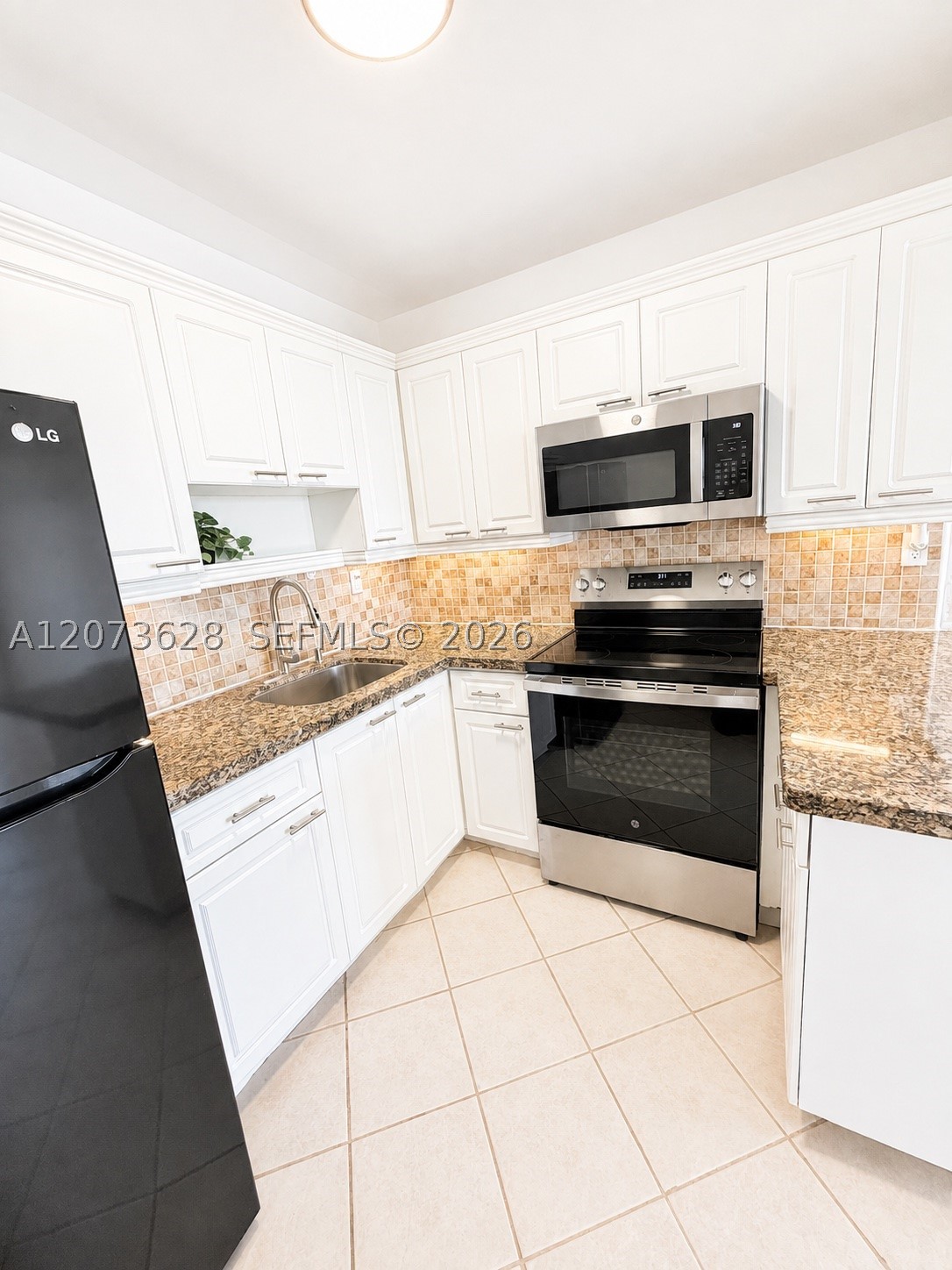 3551 Sw 9th Ter 502 Property Photo 6