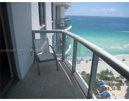 18683 Collins Ave 1709 Property Photo 2