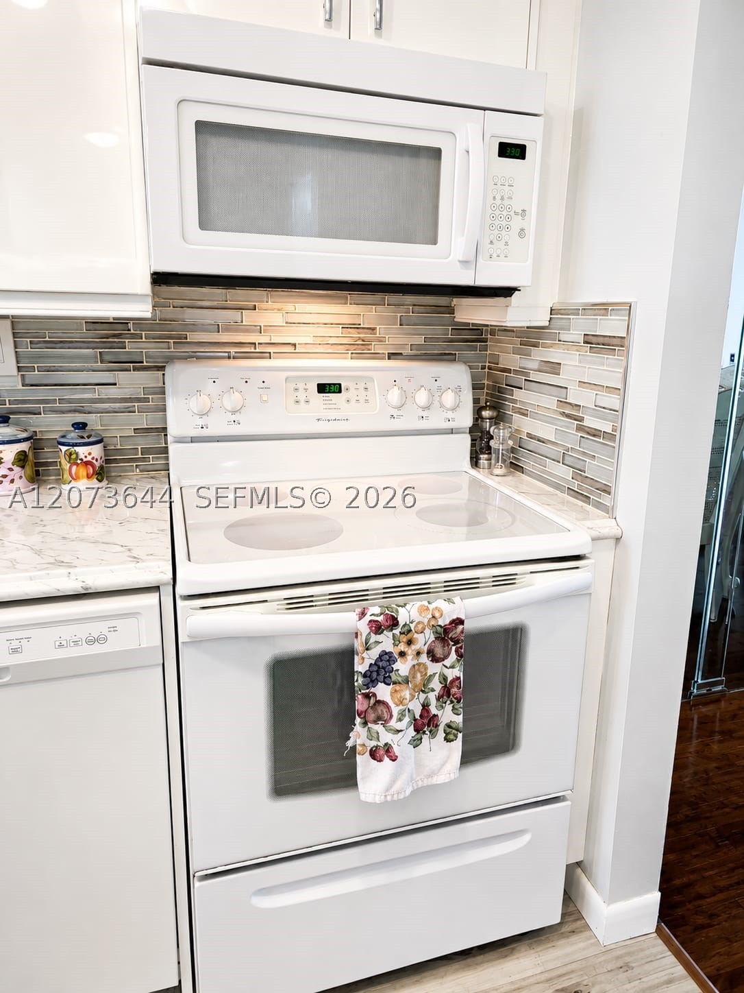 2801 N Pine Island Rd 208 Property Photo 14