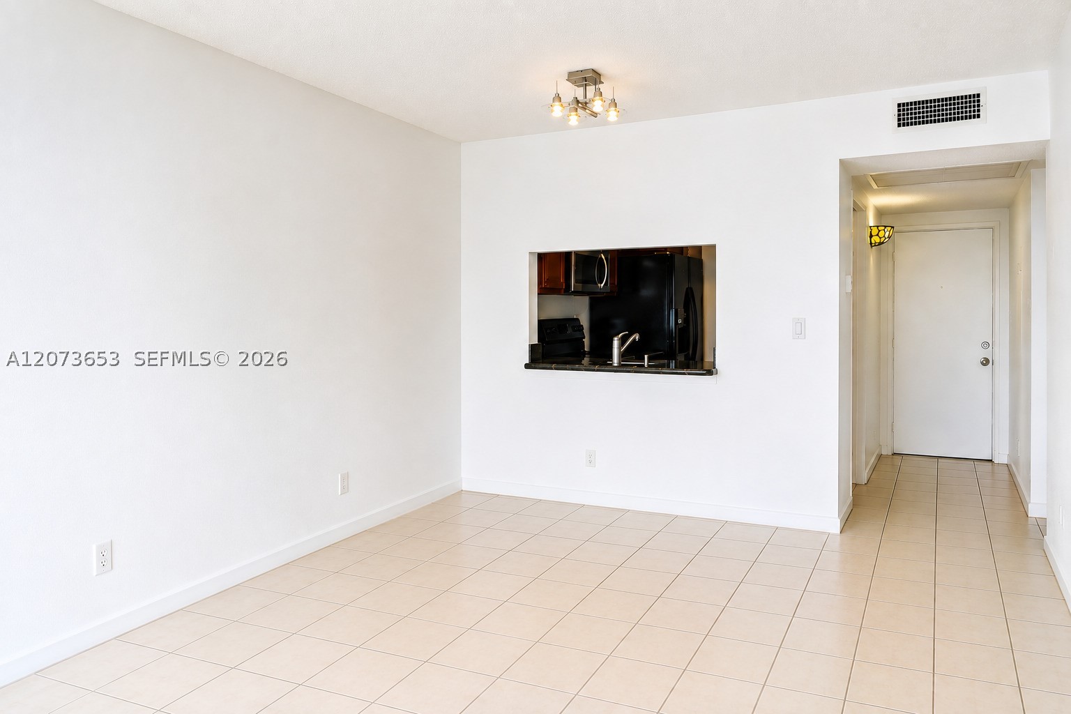 9230 Lagoon Pl 411 Property Photo 4