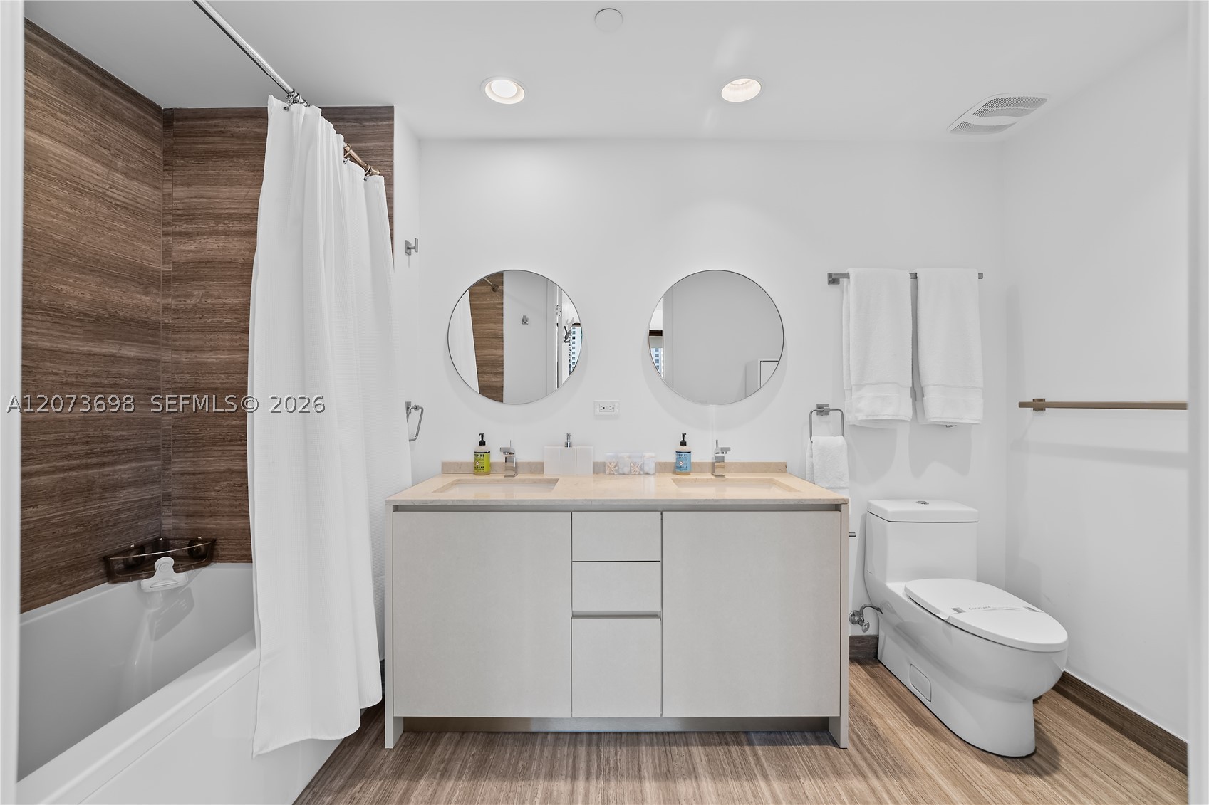 1010 Brickell Ave 1911 Property Photo 12