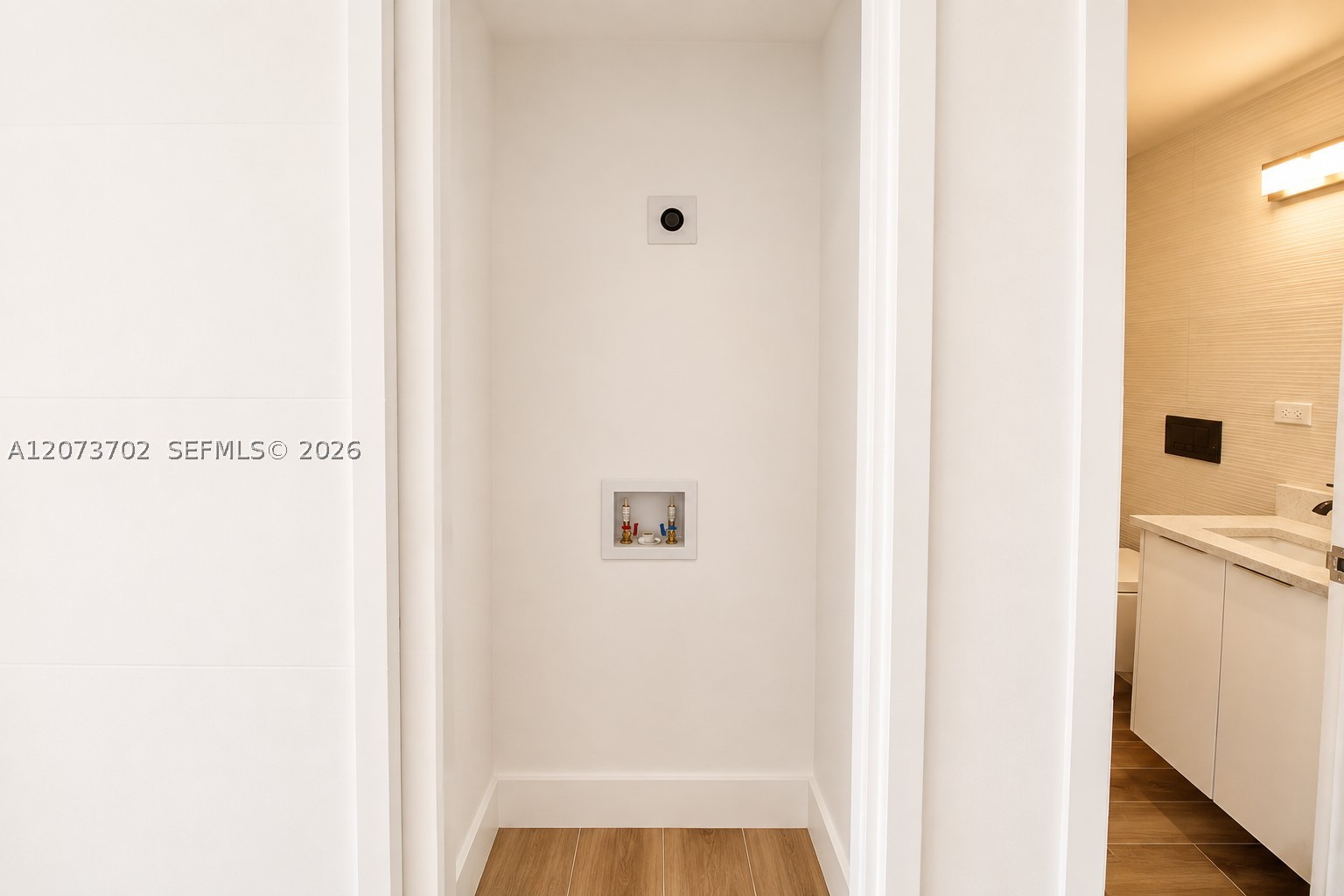 5601 Collins Ave 1009 Property Photo 12