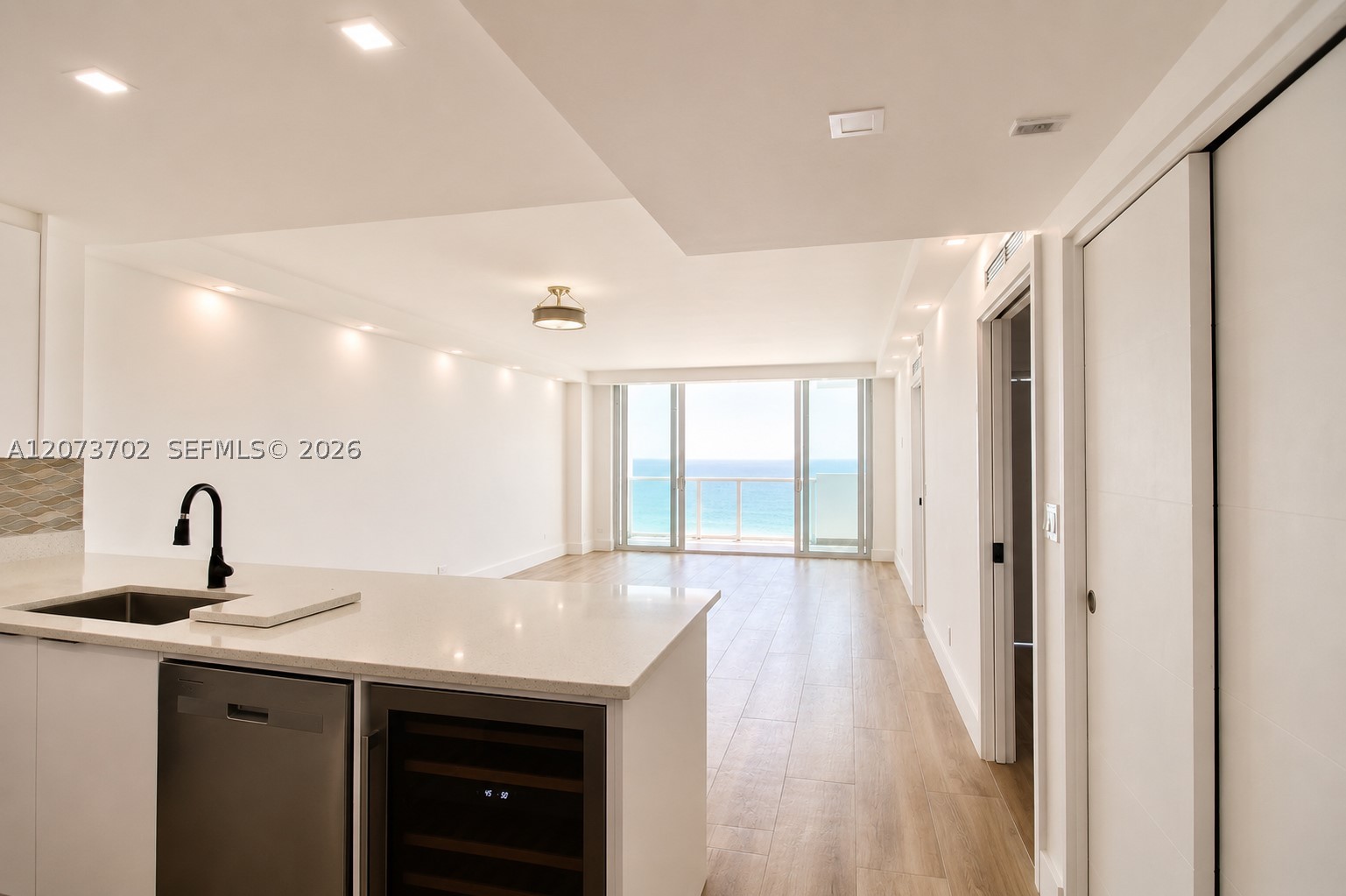 5601 Collins Ave 1009 Property Photo 15