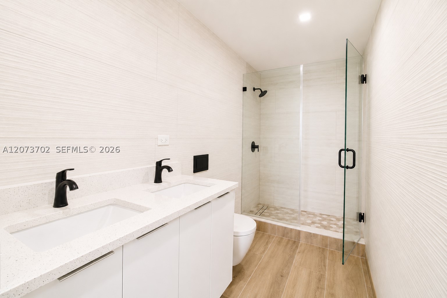 5601 Collins Ave 1009 Property Photo 23