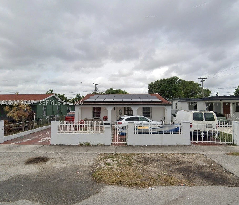 3627 Nw 18th St Property Photo 1