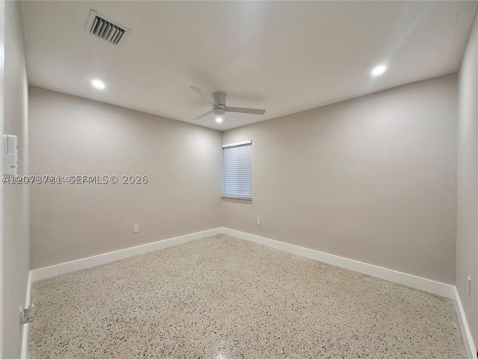 10300 Nw 35th Ct Property Photo 13