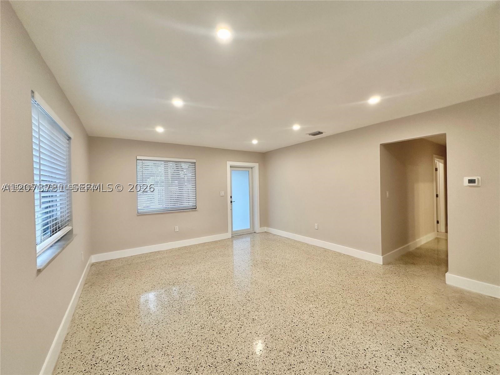10300 Nw 35th Ct Property Photo 14