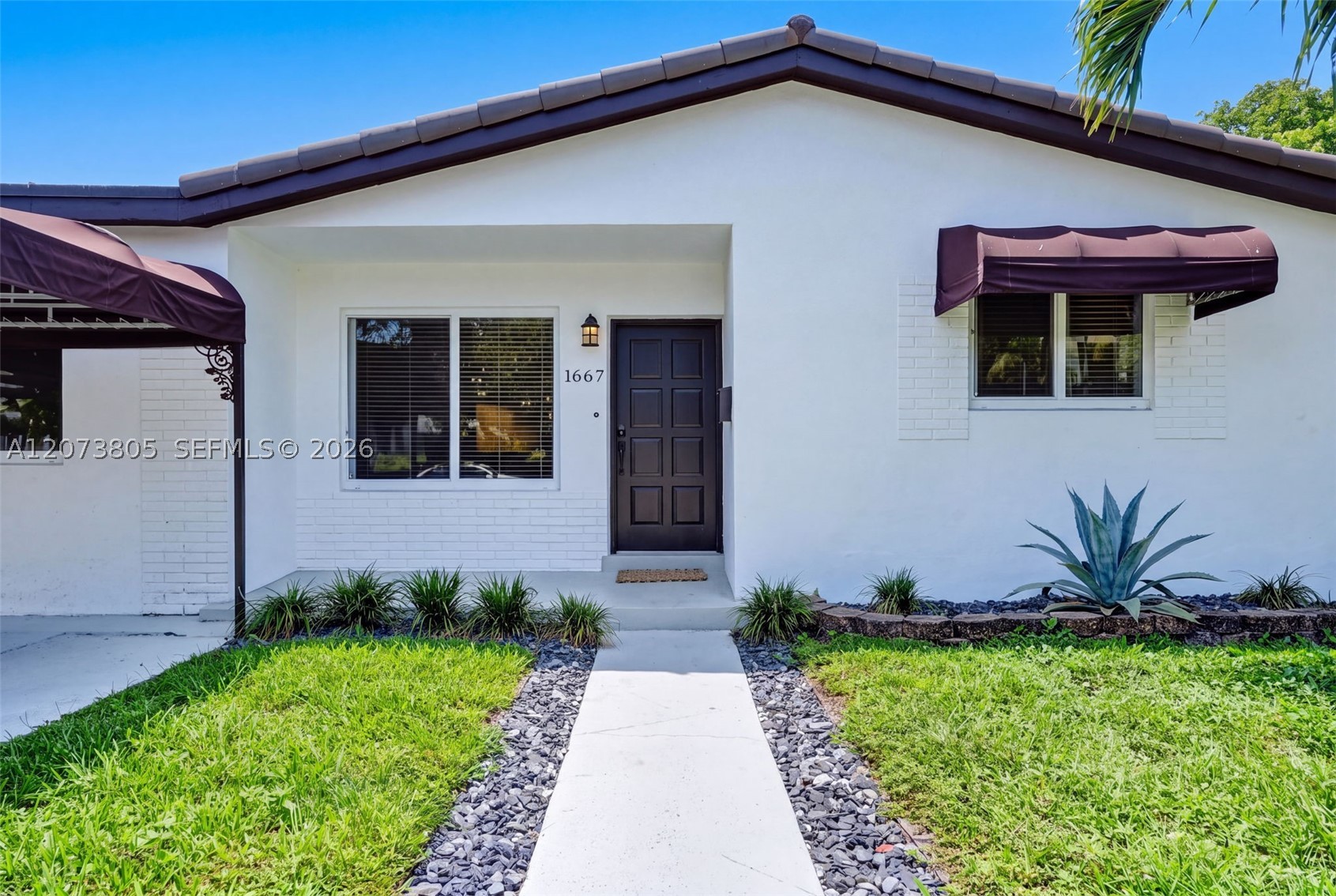 1667 SW 10th St Property Photo 1