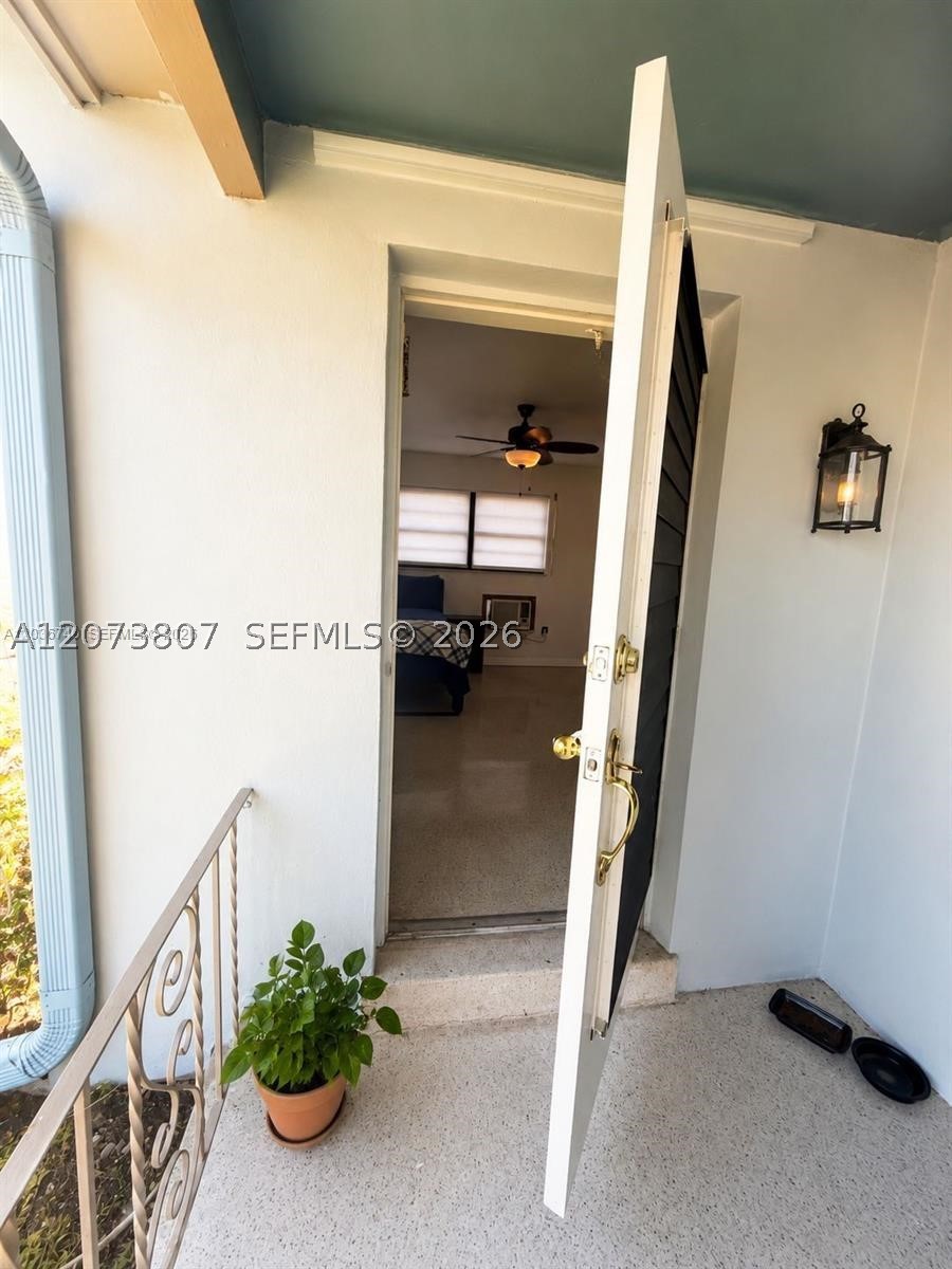 3202 Pierce St Property Photo 2