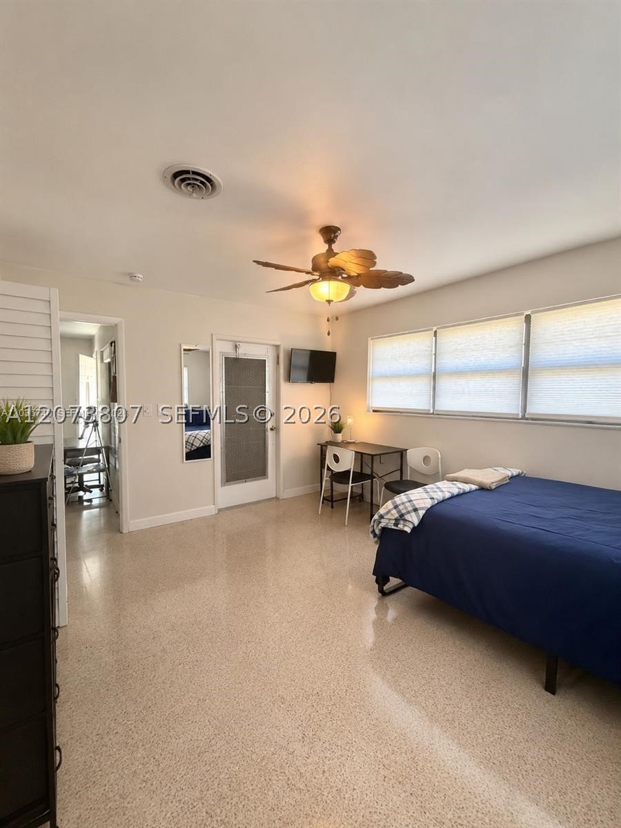 3202 Pierce St Property Photo 3