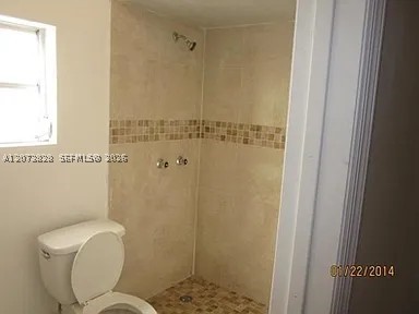 2410 Nw 34th St 2 Property Photo 1