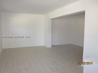 2410 Nw 34th St 2 Property Photo 2
