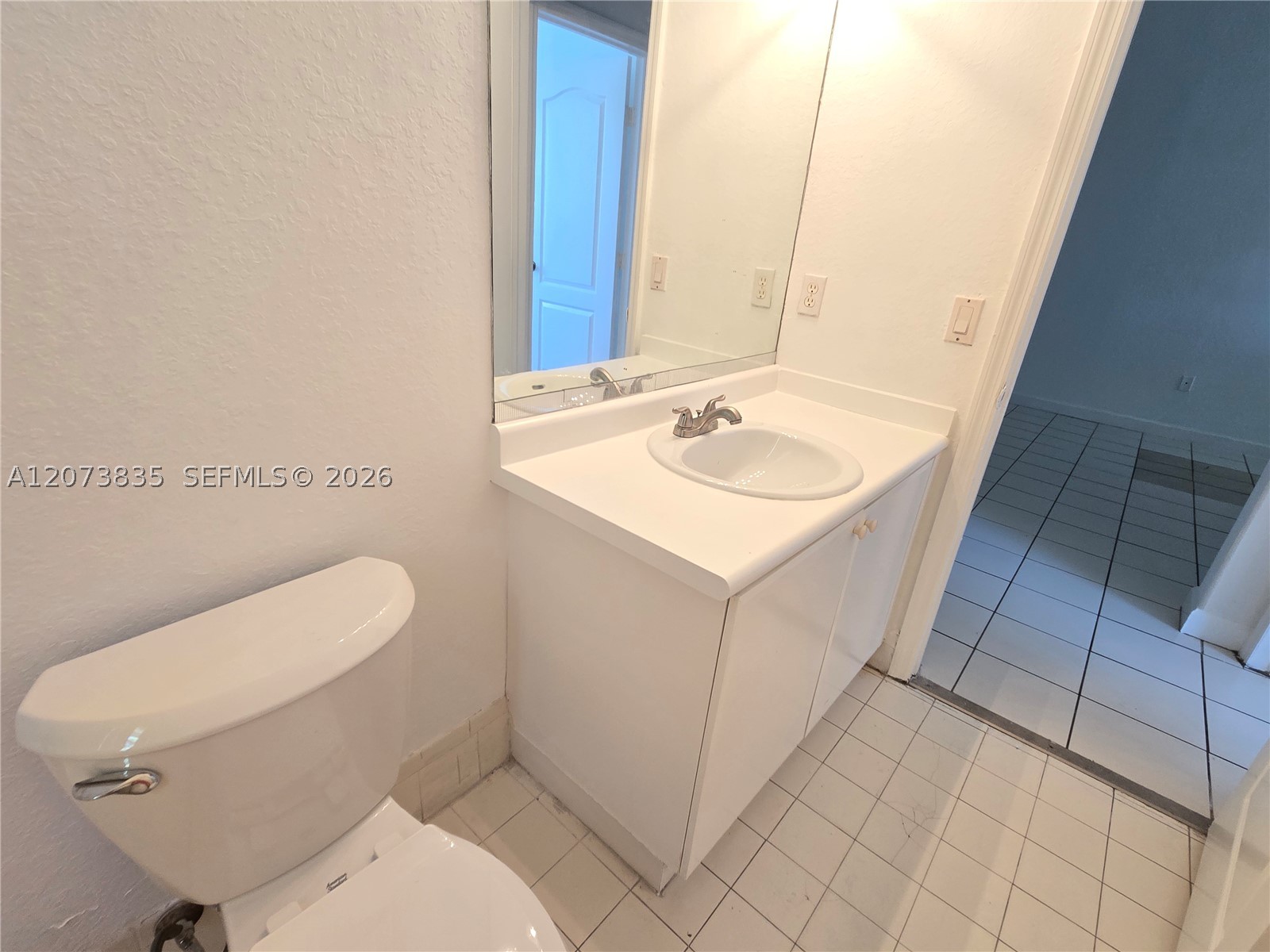 1661 Se 29th Ct 200 Property Photo 6