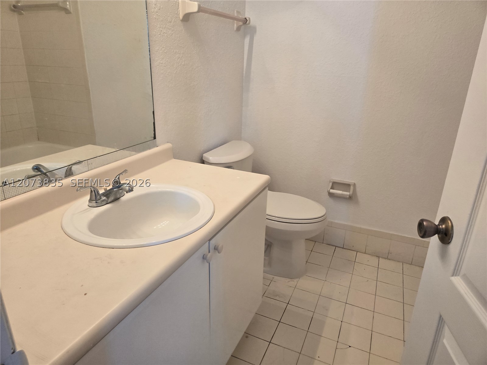1661 Se 29th Ct 200 Property Photo 7
