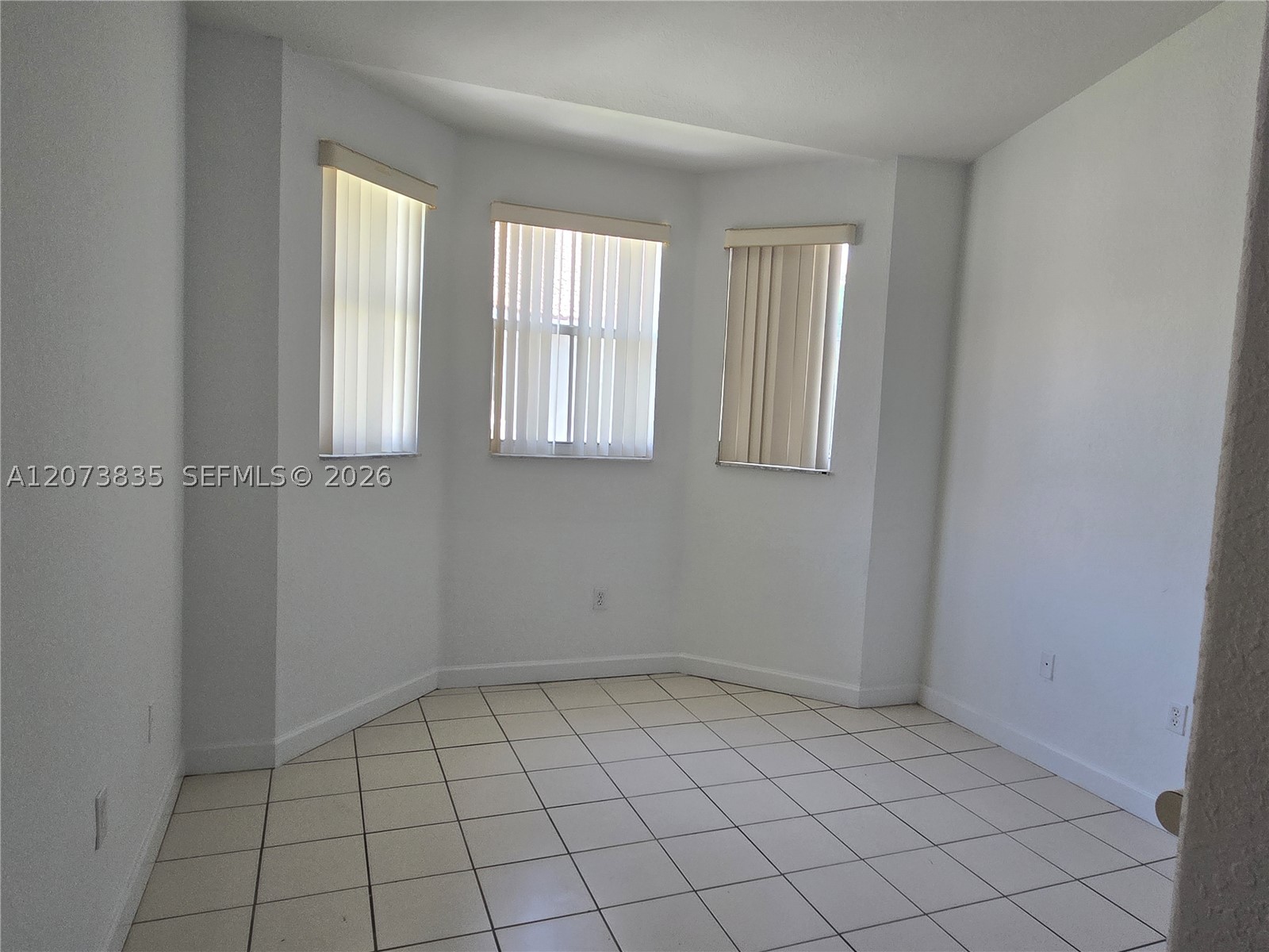 1661 Se 29th Ct 200 Property Photo 11