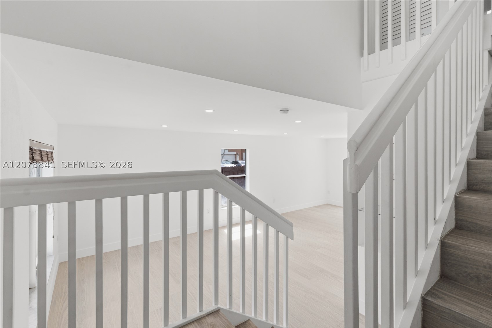 A12073841 Property Photo 3
