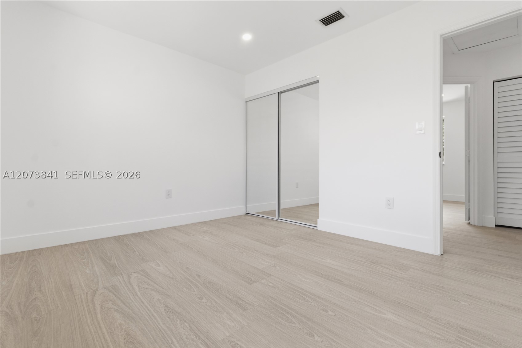 A12073841 Property Photo 12