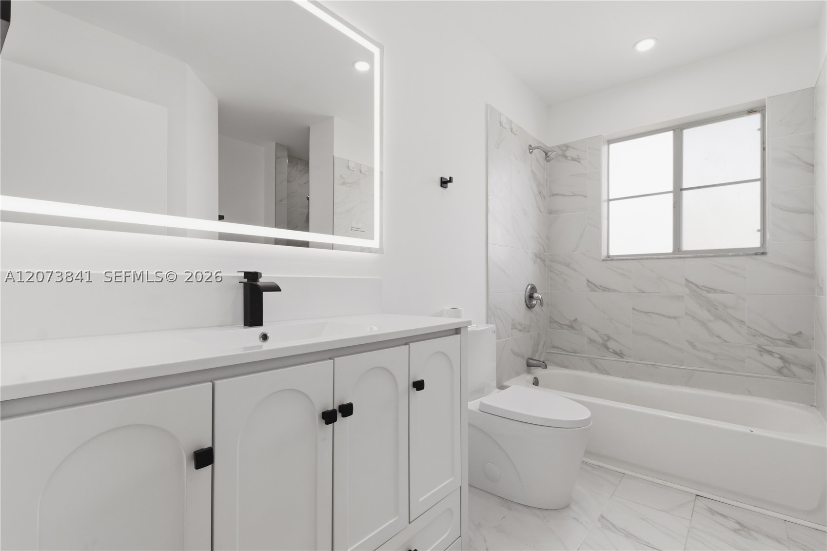 A12073841 Property Photo 19