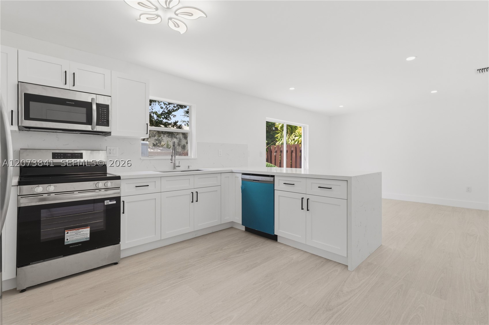 A12073841 Property Photo 21