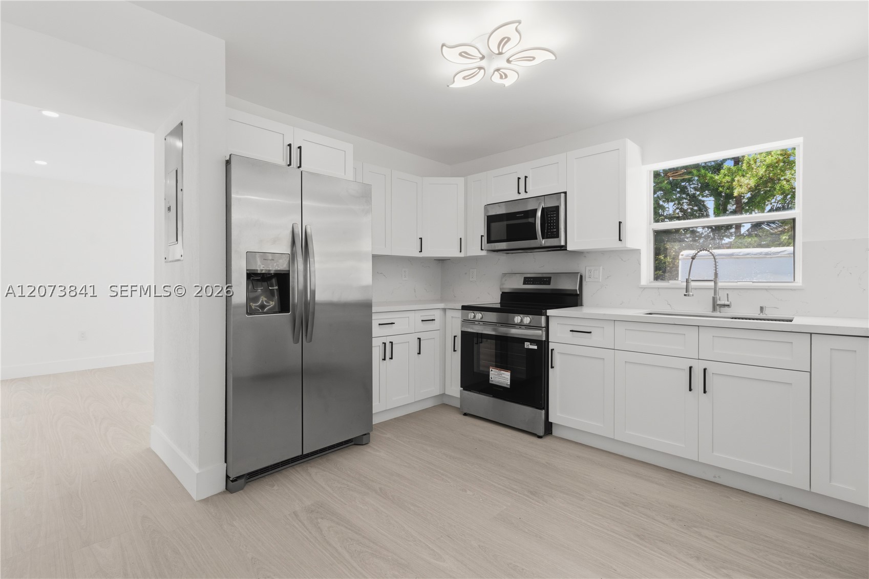 A12073841 Property Photo 22